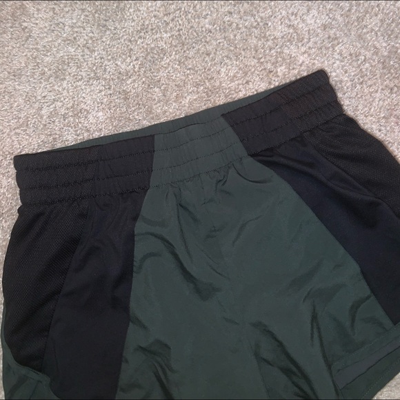 Avia Dark Green & Black athletic shorts size XS - Picture 3 of 5